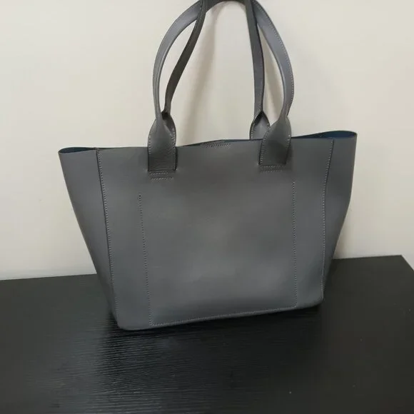 Banana Republic Gray Tote Bag - Picture 2 of 5